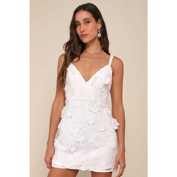 Lulus NWT Exceedingly Lovely White Applique 3D Floral Backless Mini Dress Small - Picture 1 of 10
